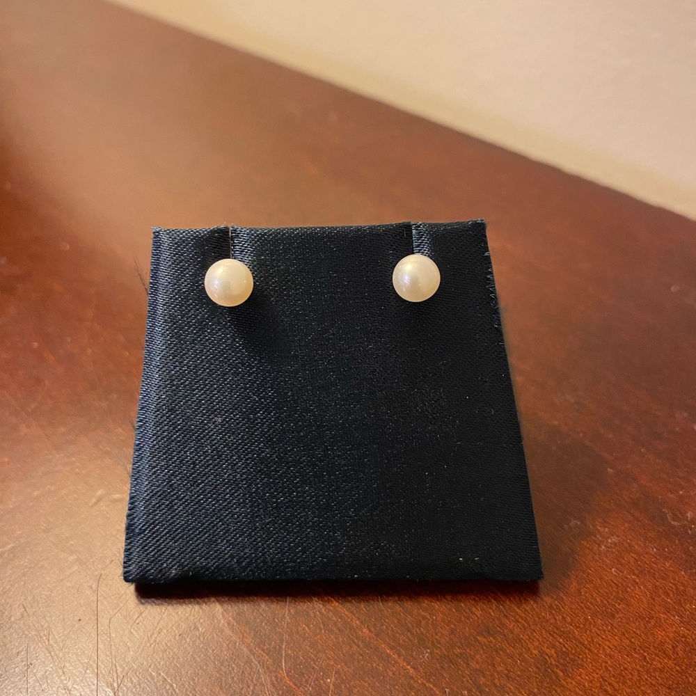 Pearl stud earrings